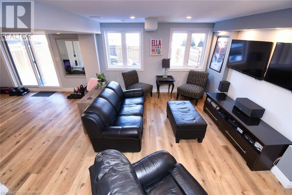 4075 THOMAS STREET Image 34