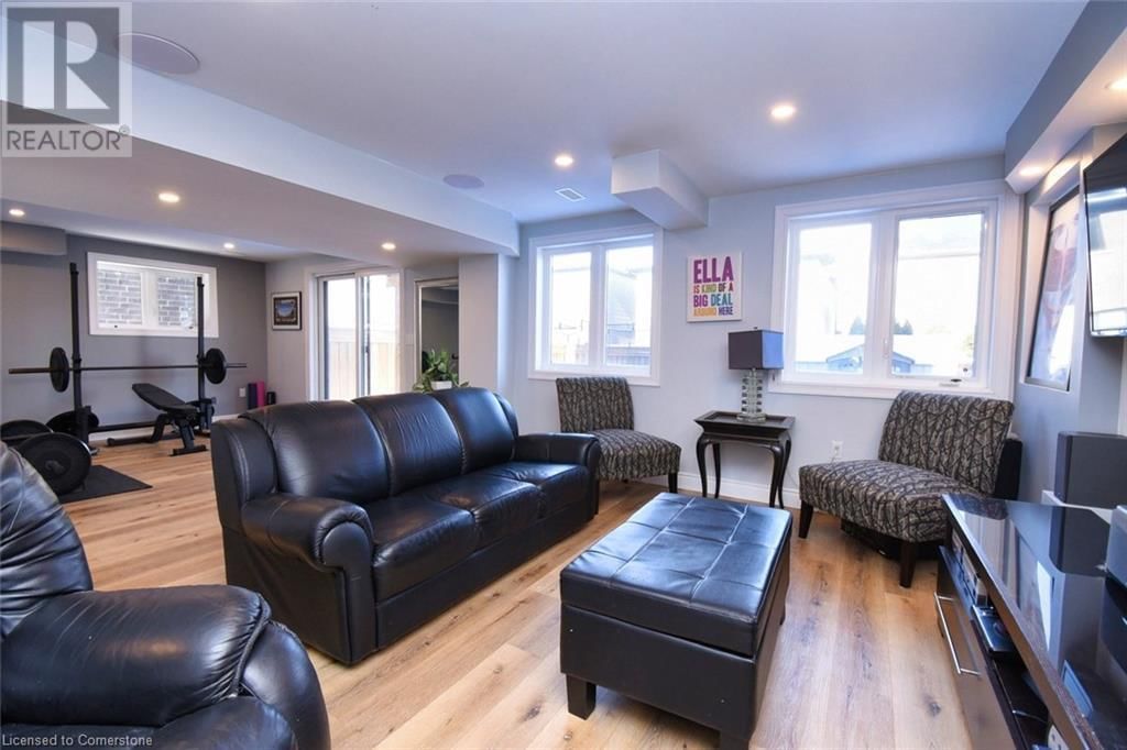 4075 THOMAS STREET Image 38