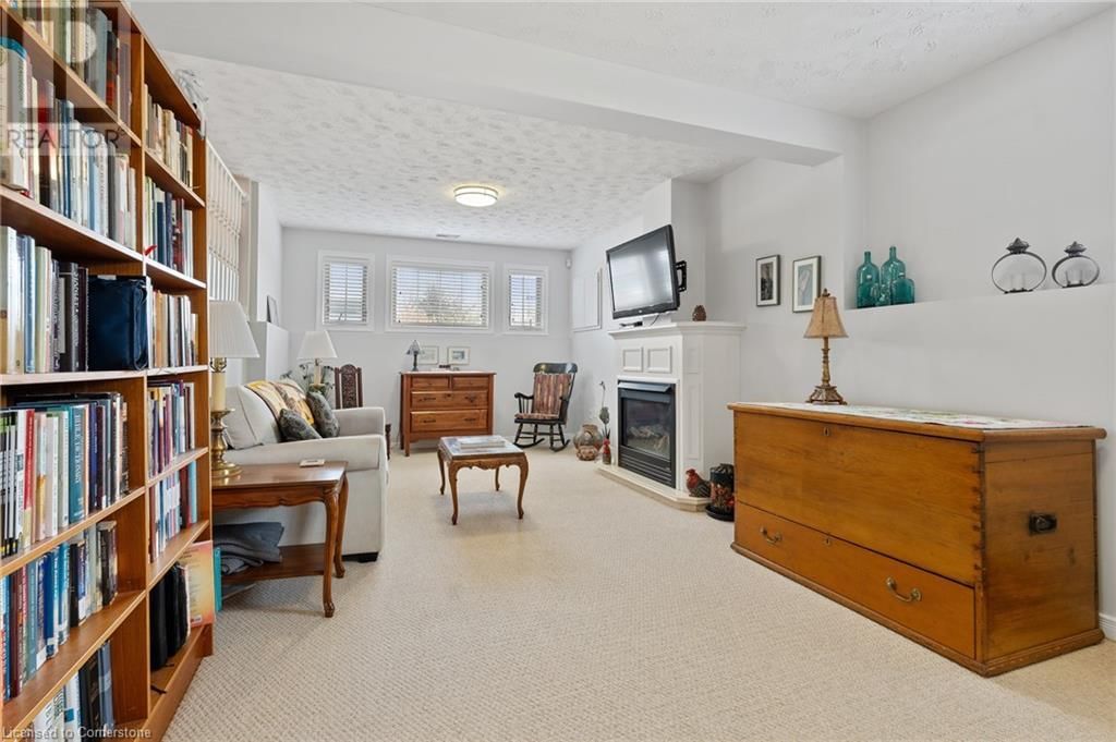 7 ROCHELLE CRESCENT Image 19