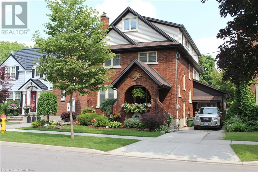 77 BORDEN AVENUE NORTH Image 4