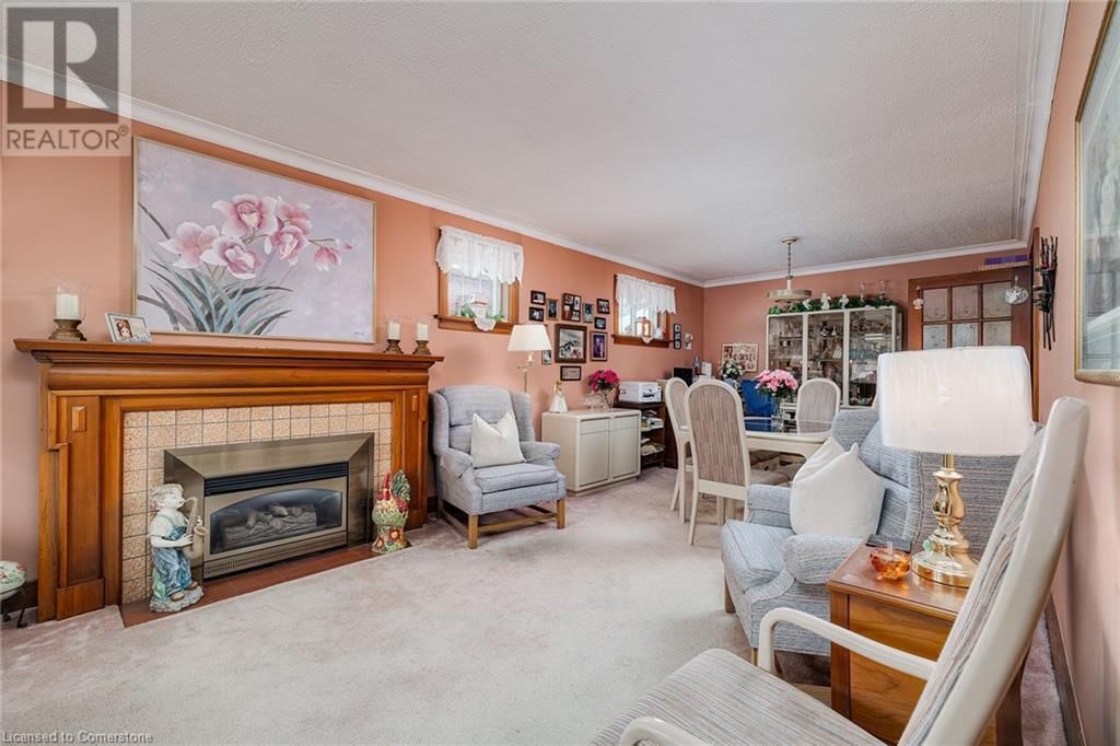 77 BORDEN AVENUE NORTH Image 6