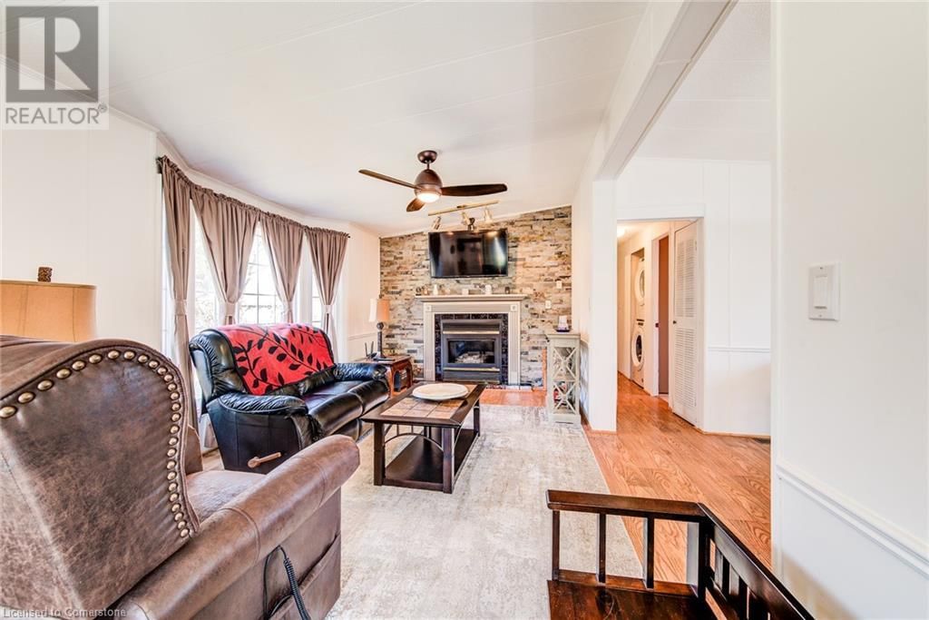 355 - 580 BEAVER CREEK ROAD Image 14