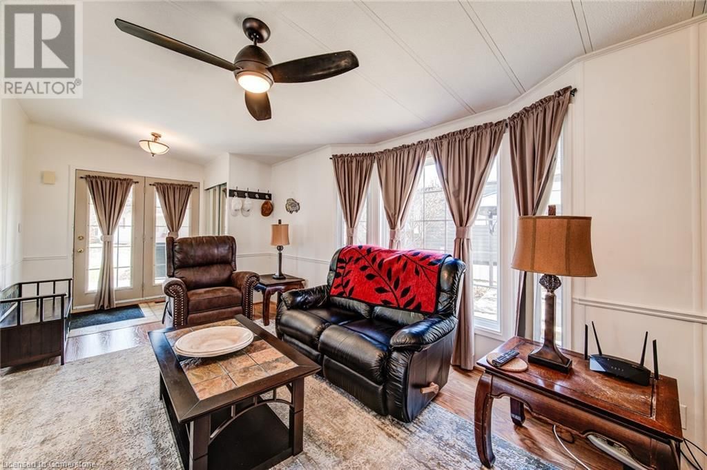 355 - 580 BEAVER CREEK ROAD Image 17