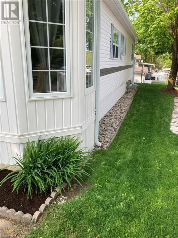 355 - 580 BEAVER CREEK ROAD Image 2