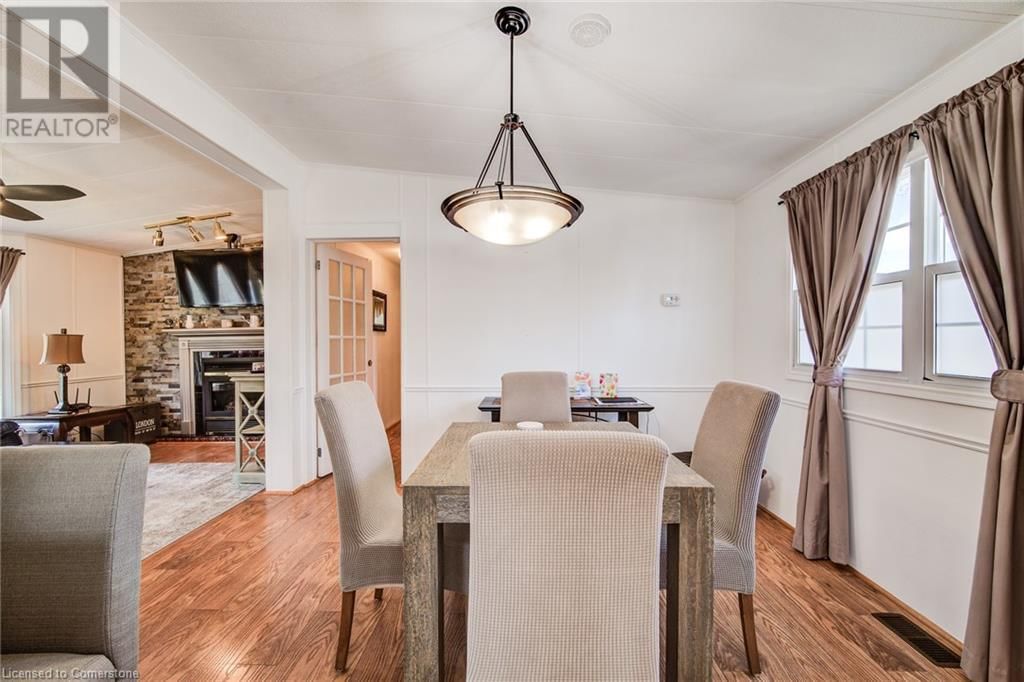 355 - 580 BEAVER CREEK ROAD Image 29