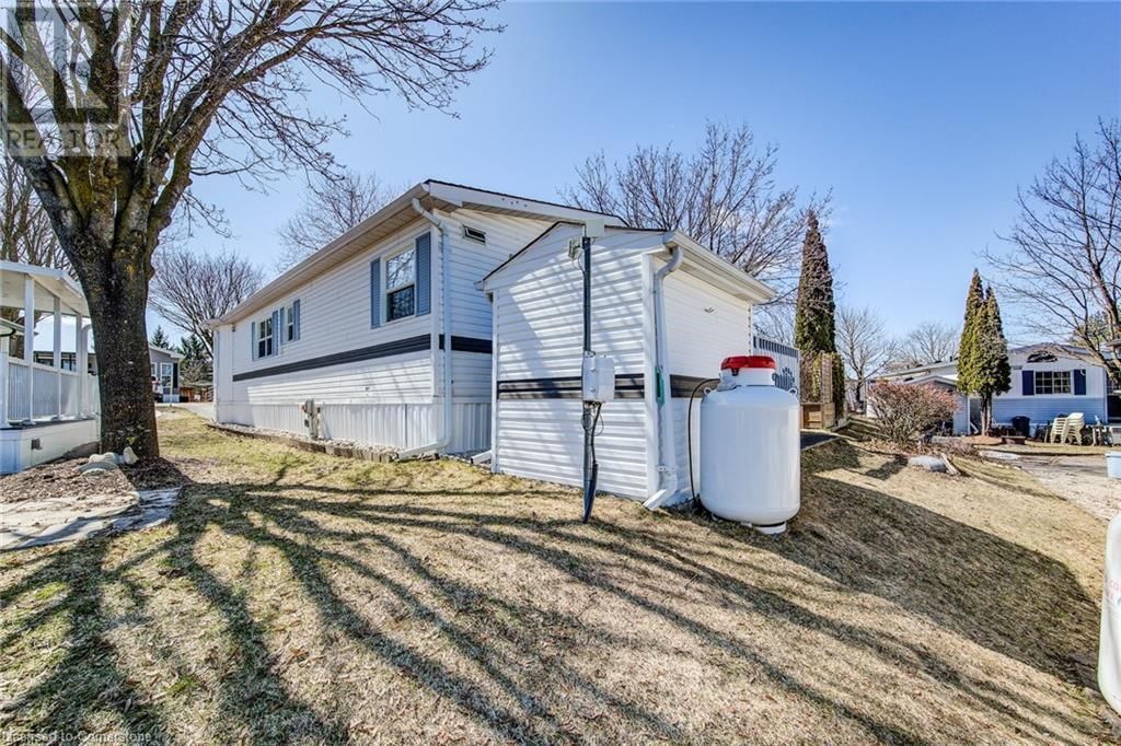 355 - 580 BEAVER CREEK ROAD Image 41