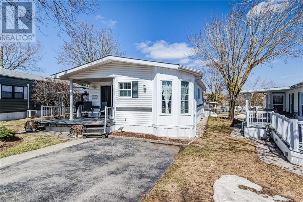 355 - 580 BEAVER CREEK ROAD Image 9