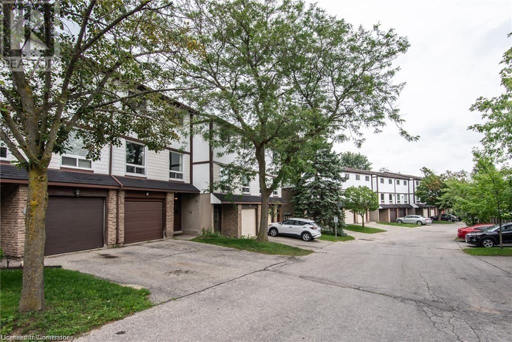 14 - 80 OLD COUNTRY DRIVE Image 4