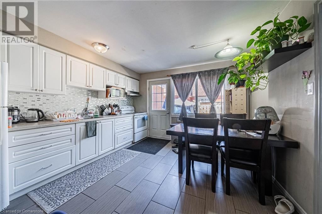 648 FRANCIS ROAD Image 18