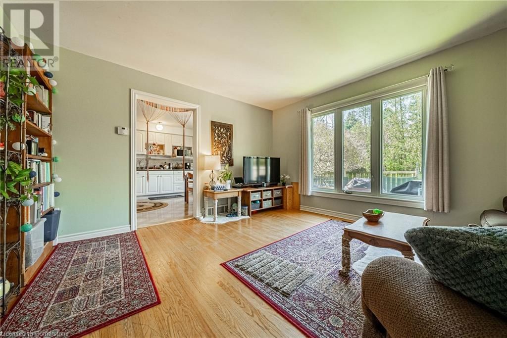648 FRANCIS ROAD Image 25