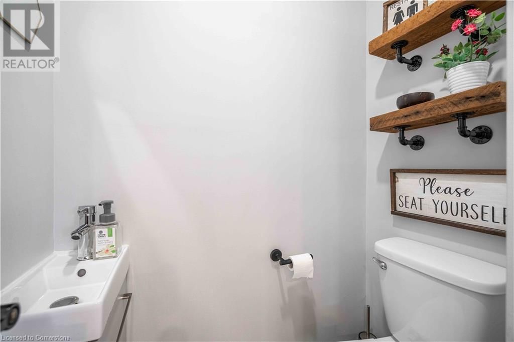 8 BANFF DRIVE Image 13