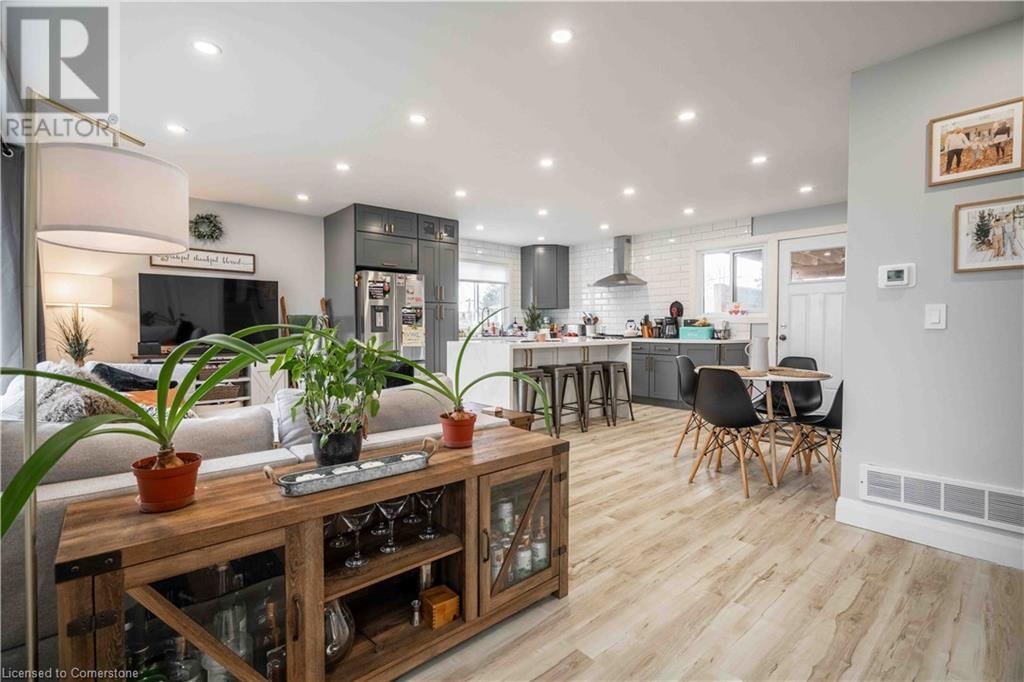 8 BANFF DRIVE Image 5