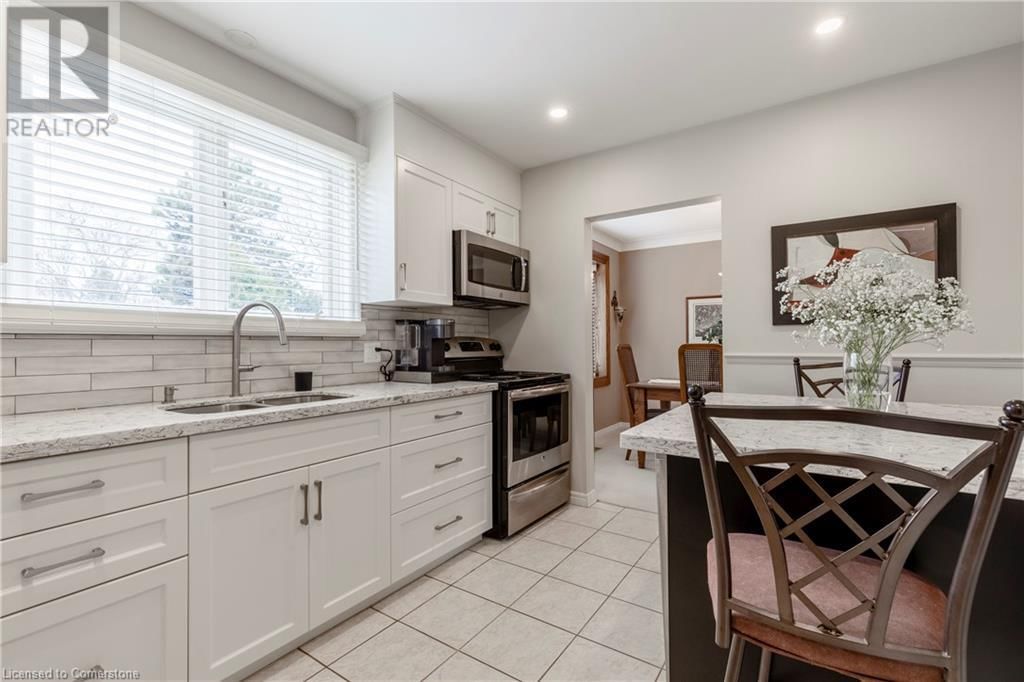 284 GREENBRIAR ROAD Image 15