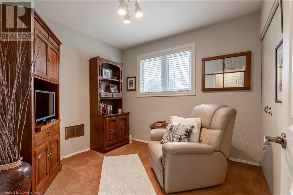 284 GREENBRIAR ROAD Image 32