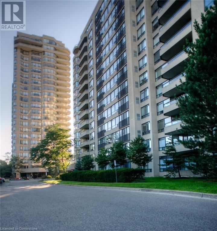 1105 - 4 WILLOW STREET Image 35