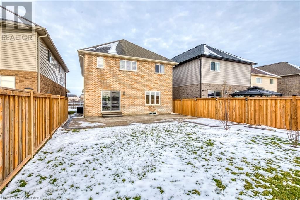 428 DALGLEISH TRAIL Image 44