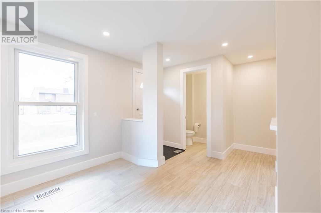 23 - 235 FERGUSON AVENUE Image 3