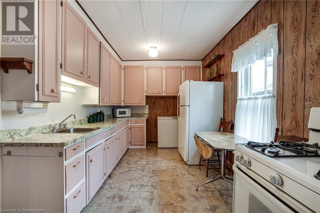 52 ELLIS STREET Image 22
