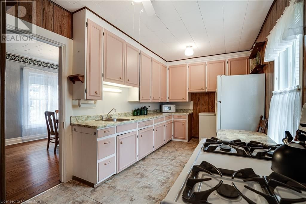 52 ELLIS STREET Image 23