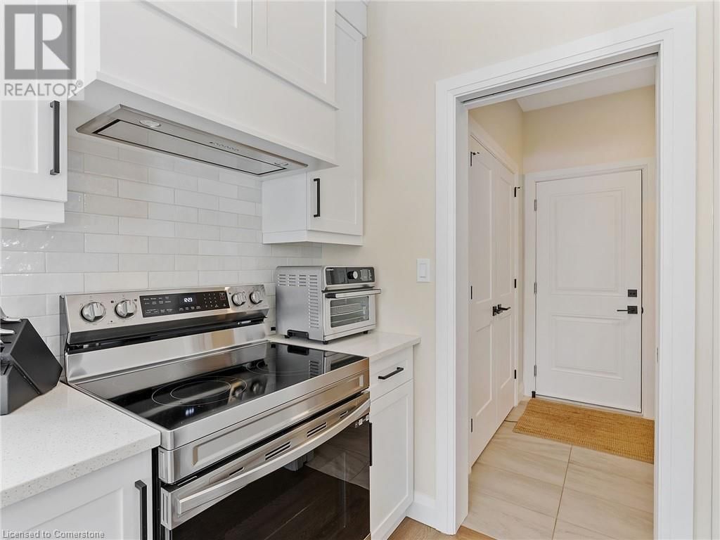 7 - 68 CEDAR STREET Image 18
