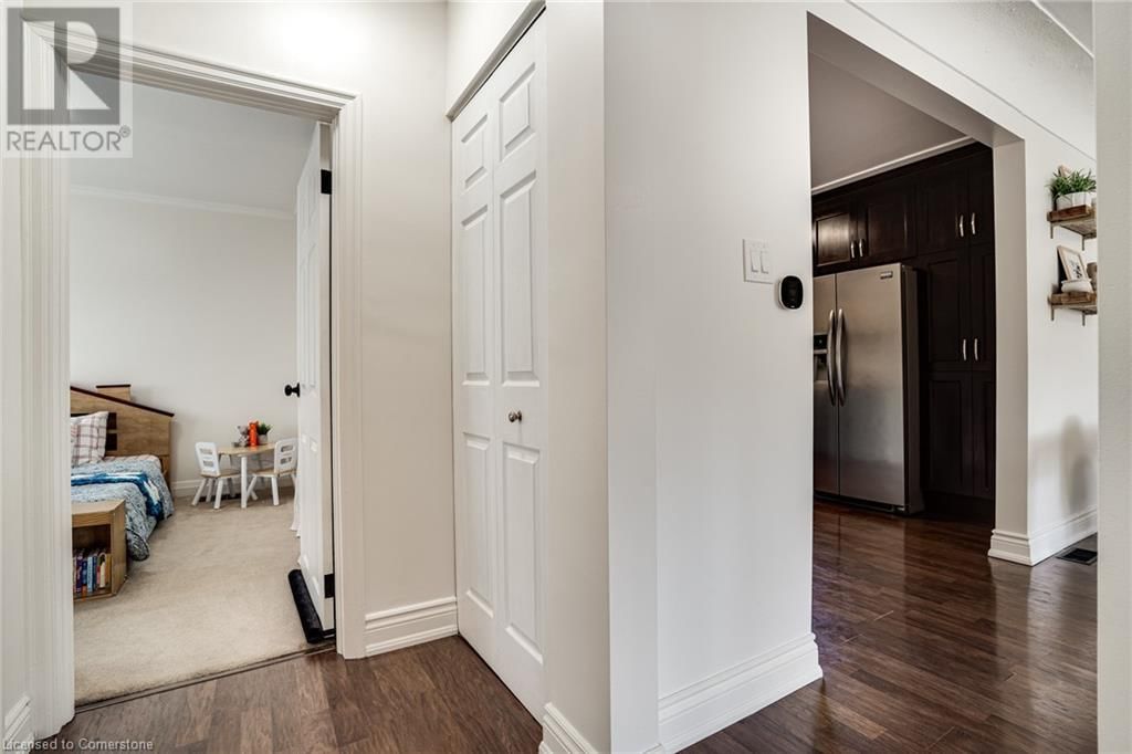 151 CORMAN AVENUE Image 19