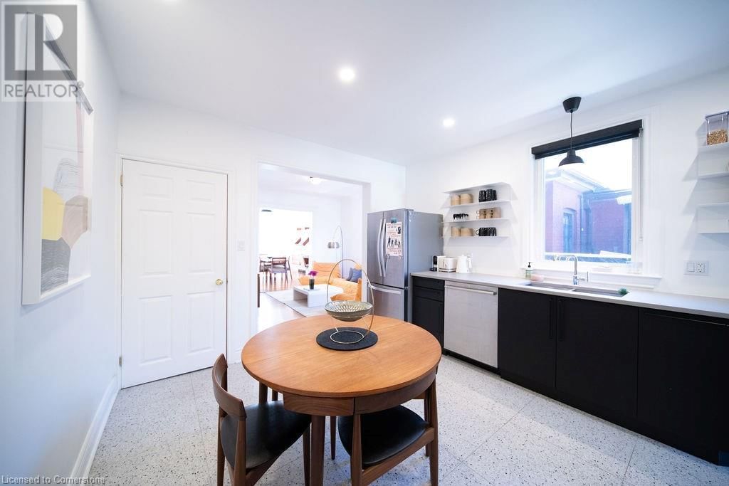 61 WILLIAM STREET Image 14