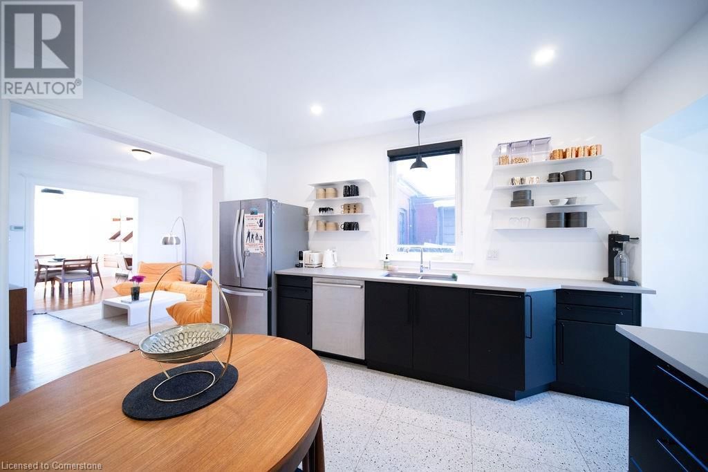 61 WILLIAM STREET Image 15