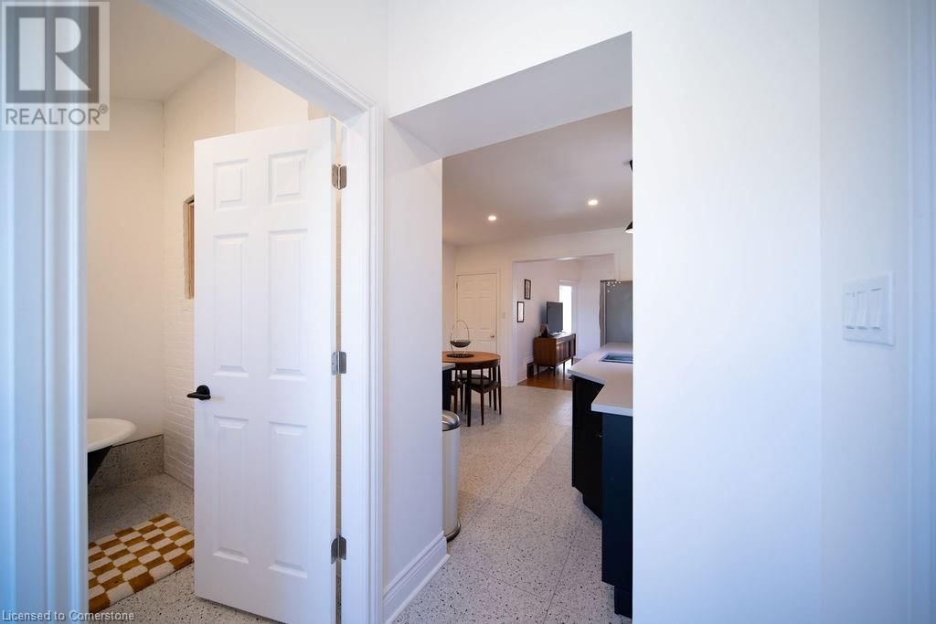 61 WILLIAM STREET Image 17