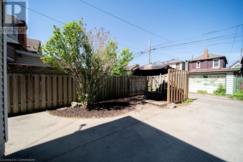 61 WILLIAM STREET Image 38