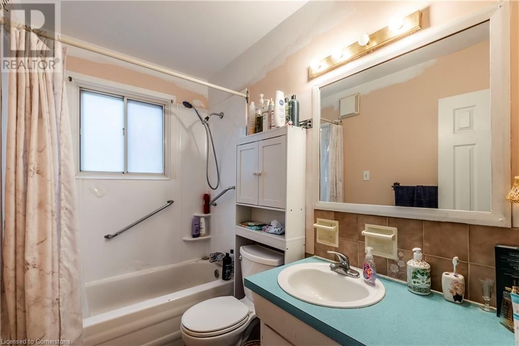 305 LORNE AVENUE Image 10