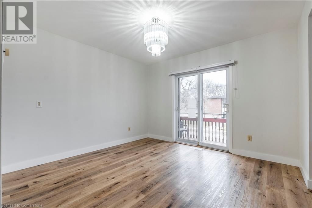 305 LORNE AVENUE Image 14