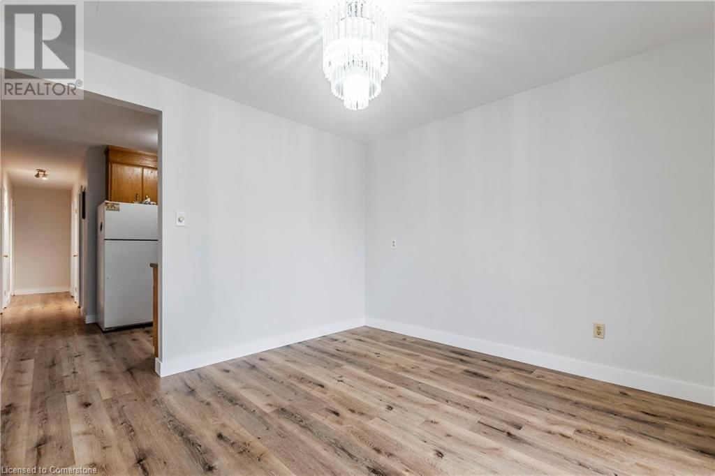 305 LORNE AVENUE Image 15