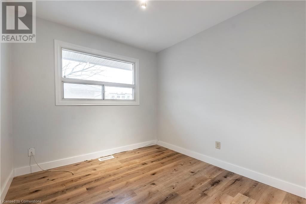 305 LORNE AVENUE Image 21