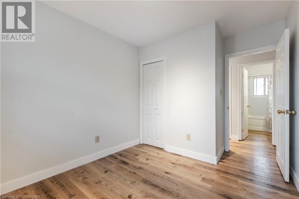 305 LORNE AVENUE Image 22