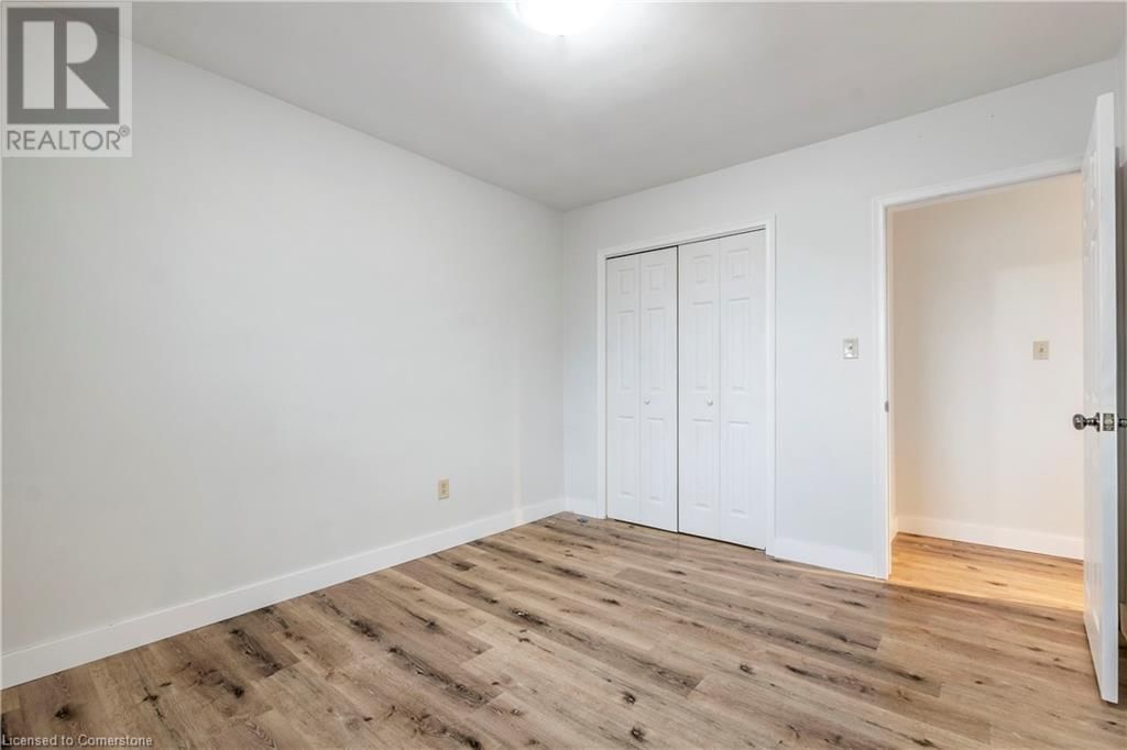 305 LORNE AVENUE Image 25
