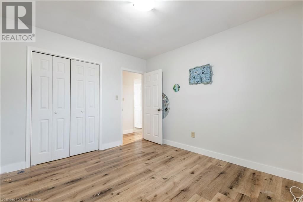305 LORNE AVENUE Image 26
