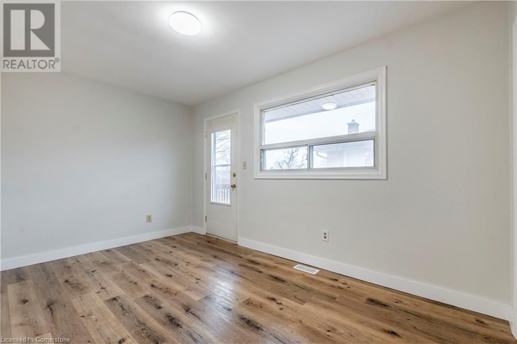 305 LORNE AVENUE Image 27