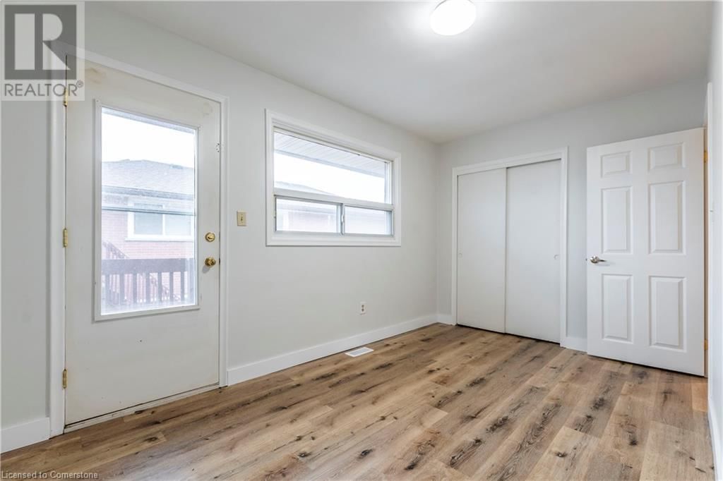 305 LORNE AVENUE Image 29