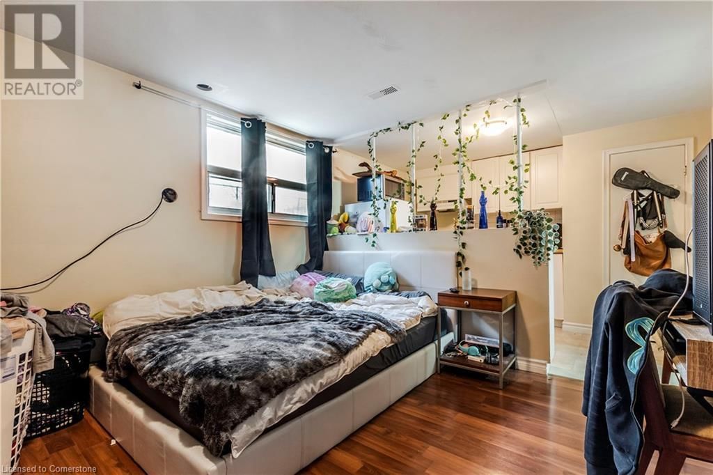305 LORNE AVENUE Image 32