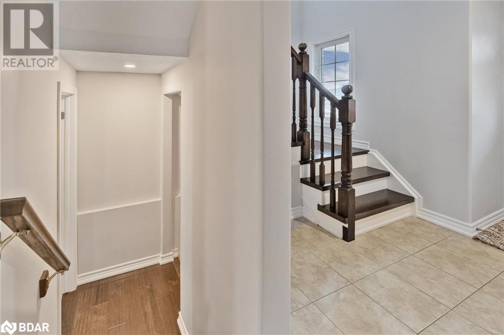 8 KIERLAND ROAD Image 32