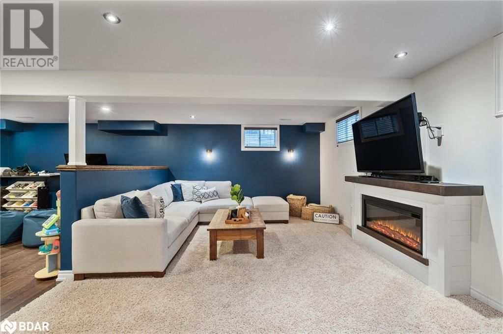8 KIERLAND ROAD Image 37