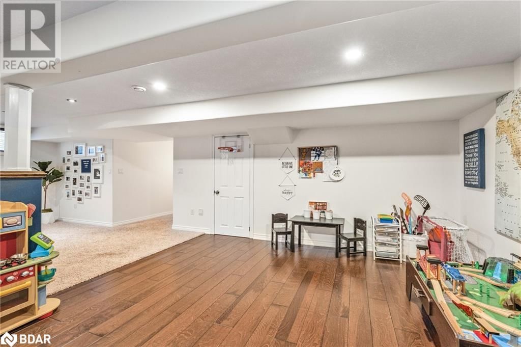 8 KIERLAND ROAD Image 40