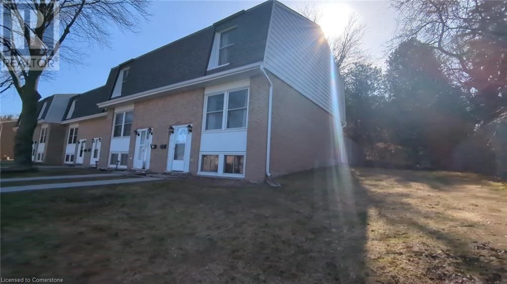 7 - 206 GREEN VALLEY DRIVE Image 2