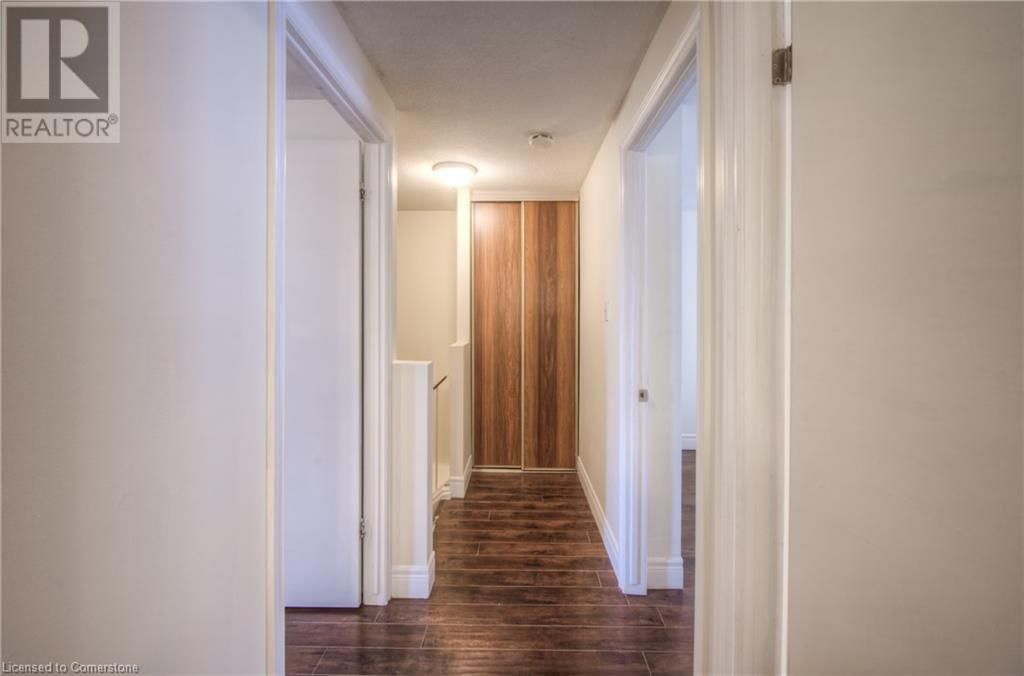 7 - 206 GREEN VALLEY DRIVE Image 24