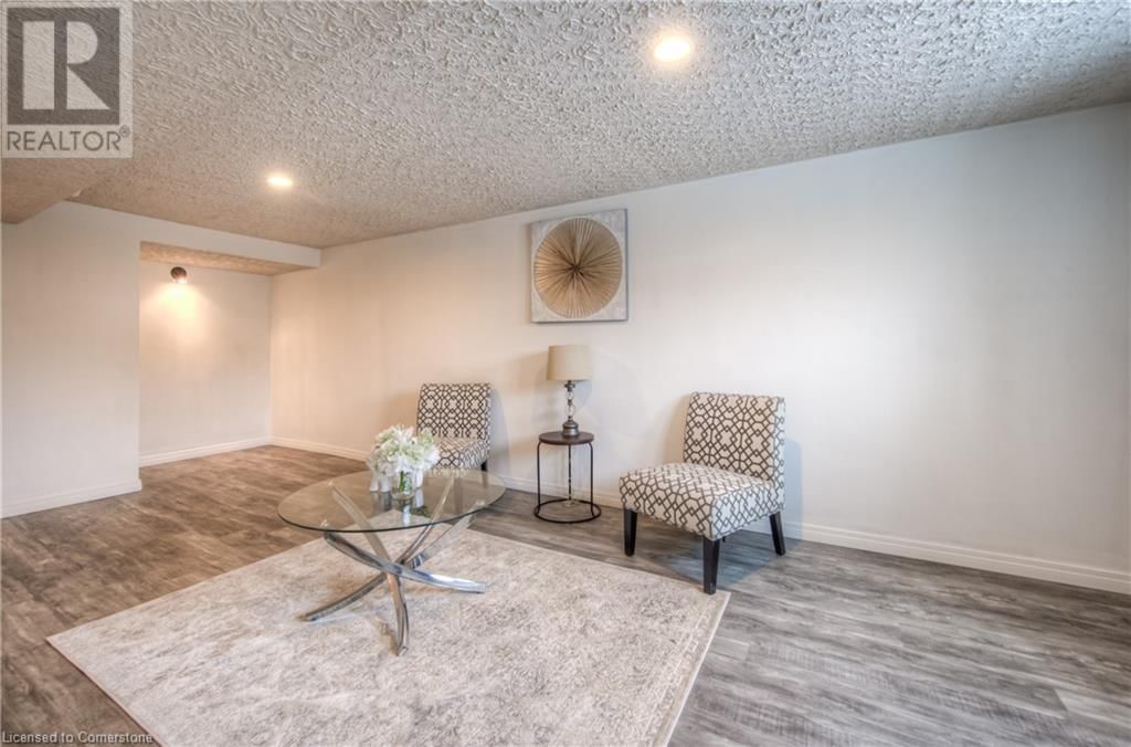 7 - 206 GREEN VALLEY DRIVE Image 31
