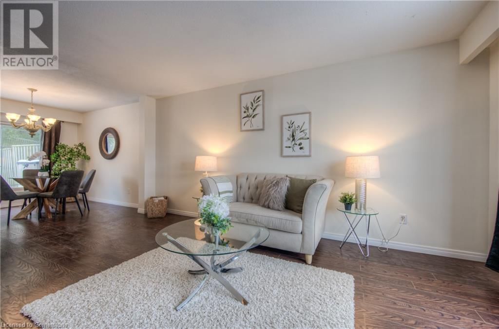 7 - 206 GREEN VALLEY DRIVE Image 7