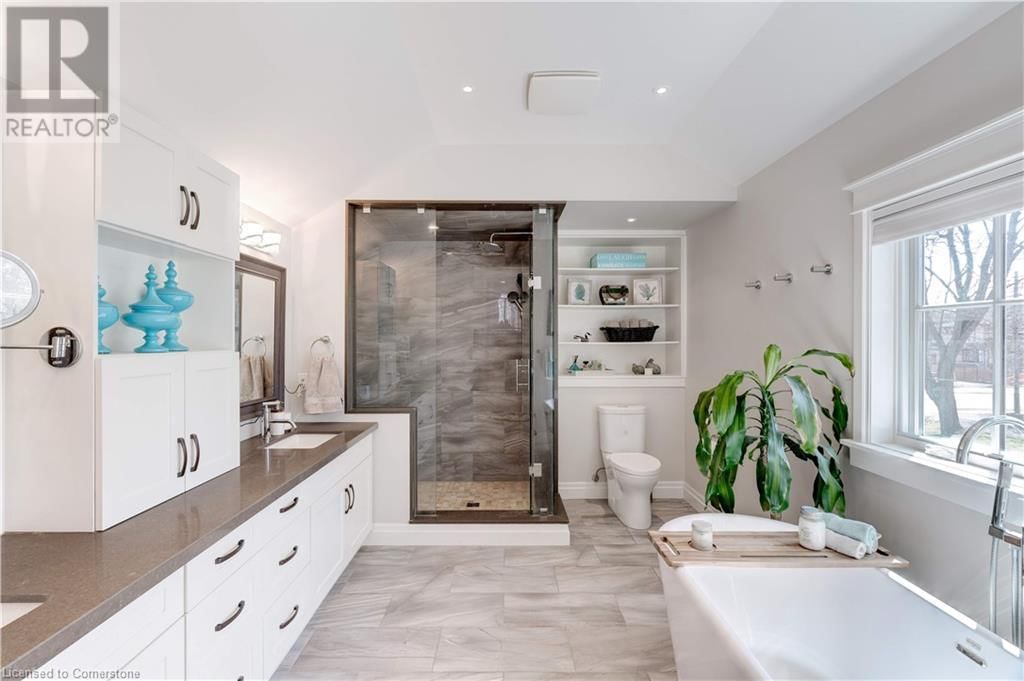 4391 LAKESHORE ROAD Image 29