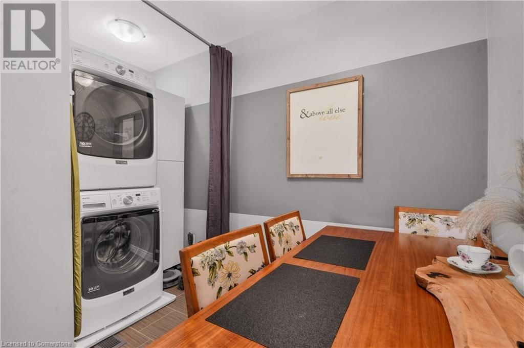 563 GUELPH STREET Image 15