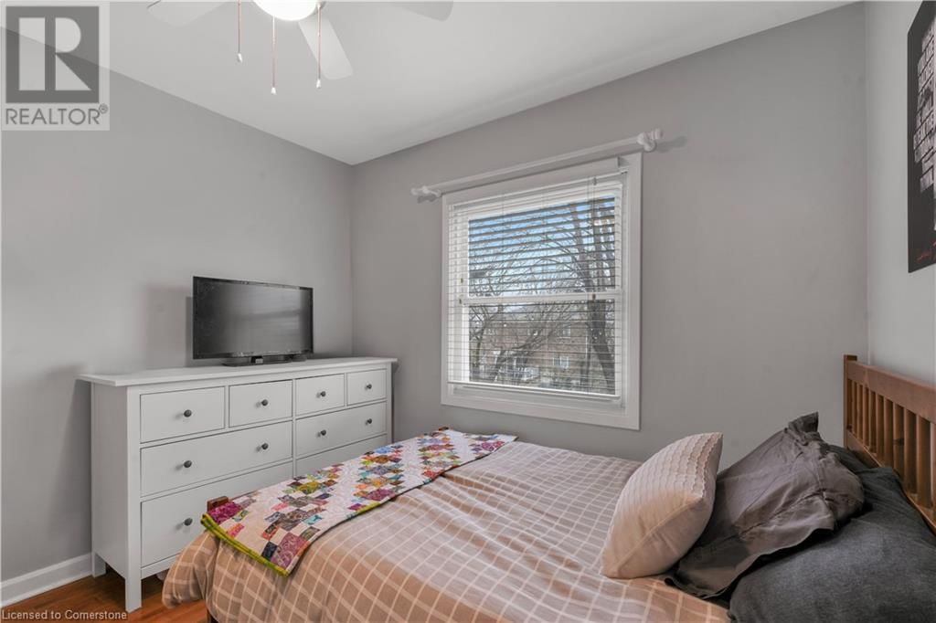 563 GUELPH STREET Image 20