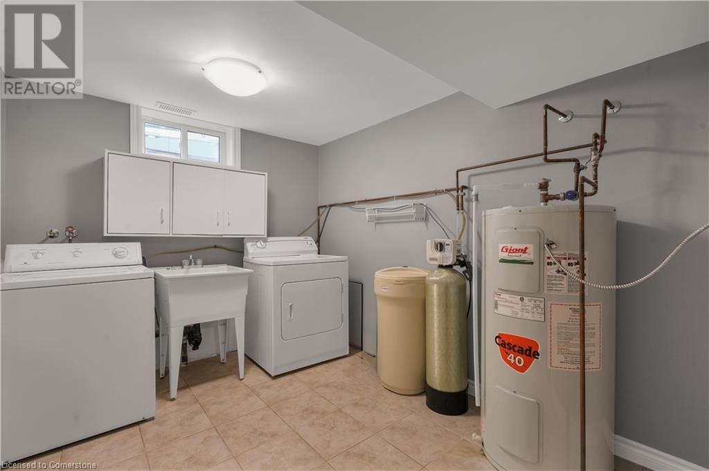 563 GUELPH STREET Image 34